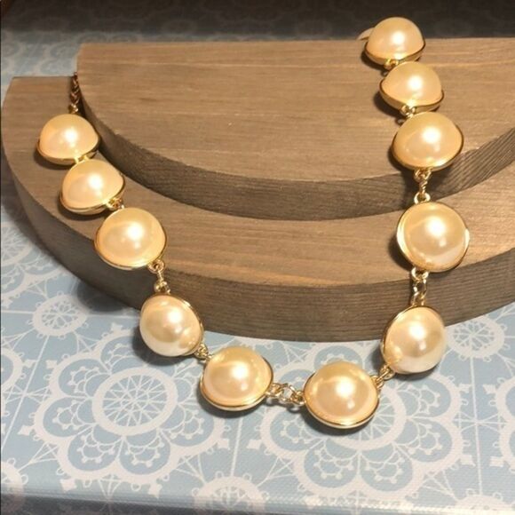 Stunning Vintage Faux Pearl Necklace - Picture 2 of 5